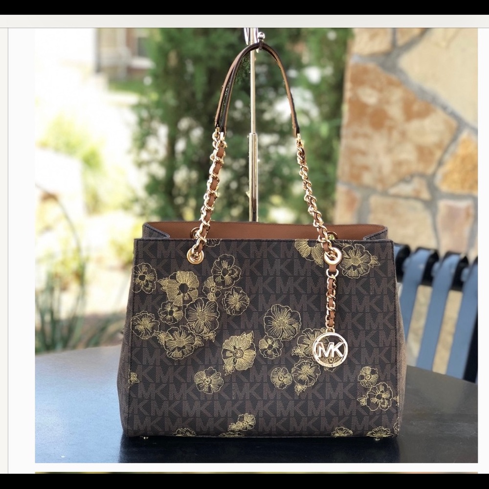 Michael Kors Susannah 3 piece Limited Edition Set - Picture 2 of 8